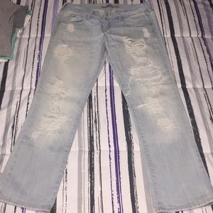 ✅Hollister Distressed Jeans